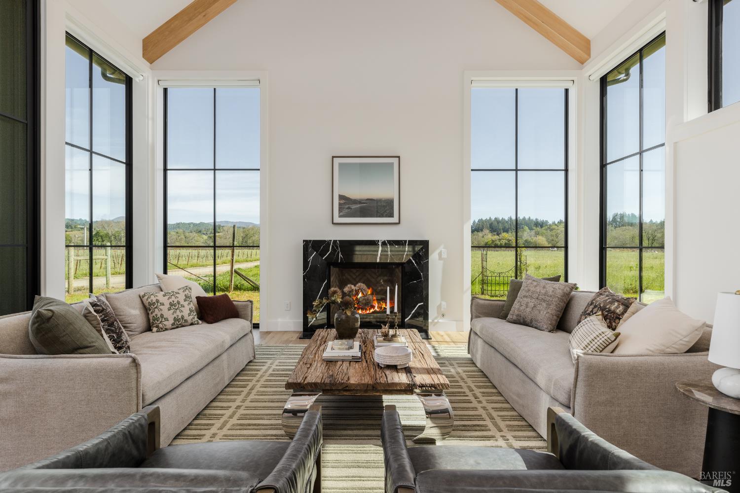 Detail Gallery Image 13 of 47 For 2998 W Dry Creek Rd, Healdsburg,  CA 95448 - 3 Beds | 3 Baths