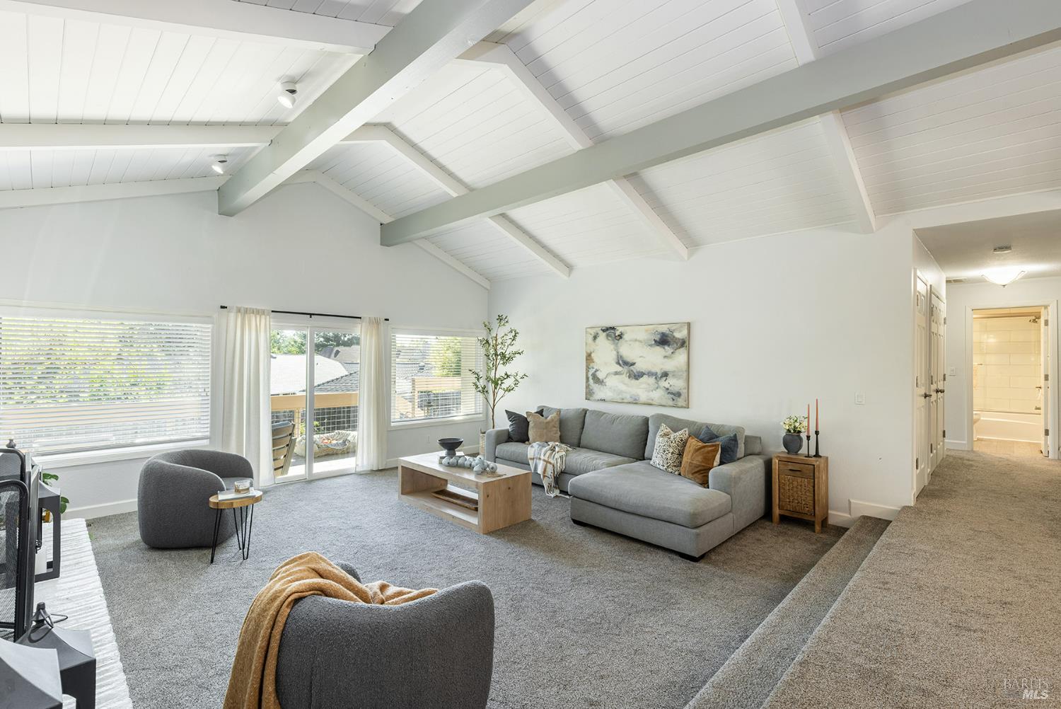 Detail Gallery Image 6 of 46 For 19 Inverness Dr, Napa,  CA 94558 - 3 Beds | 2/1 Baths