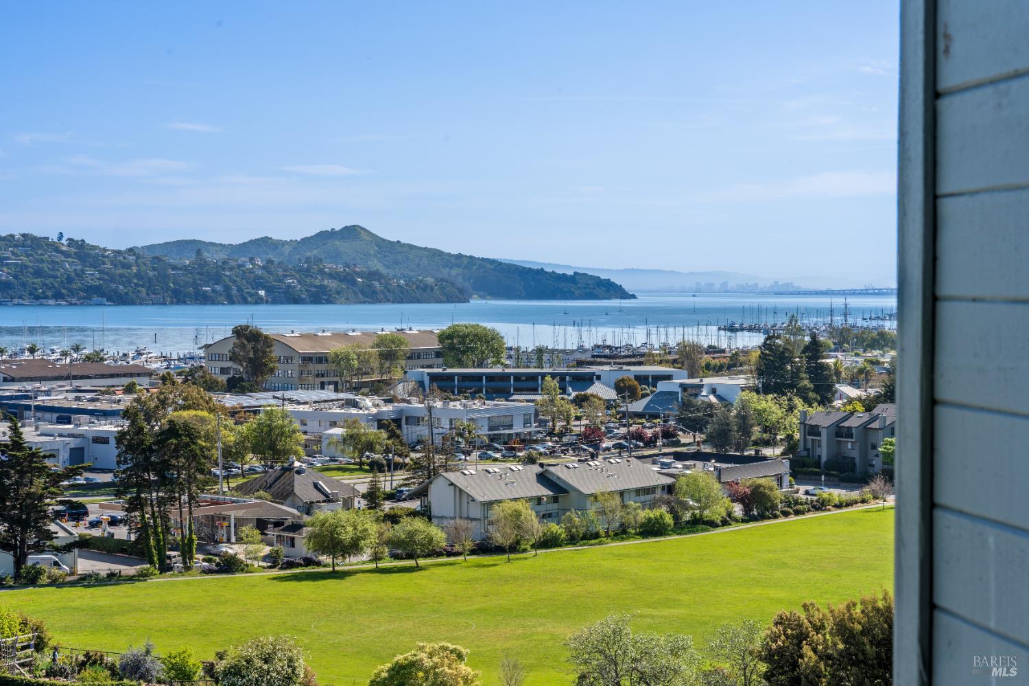 Detail Gallery Image 2 of 46 For 846 Olima St, Sausalito,  CA 94965 - 2 Beds | 2/1 Baths