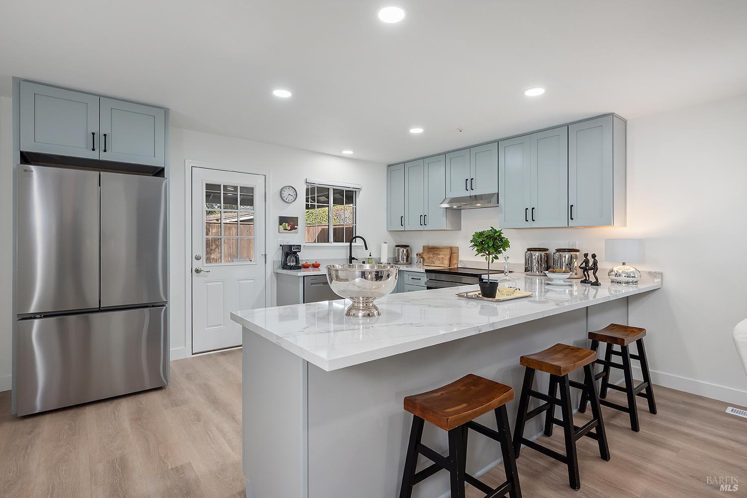 Detail Gallery Image 26 of 51 For 435 University St, Healdsburg,  CA 95448 - 4 Beds | 4 Baths