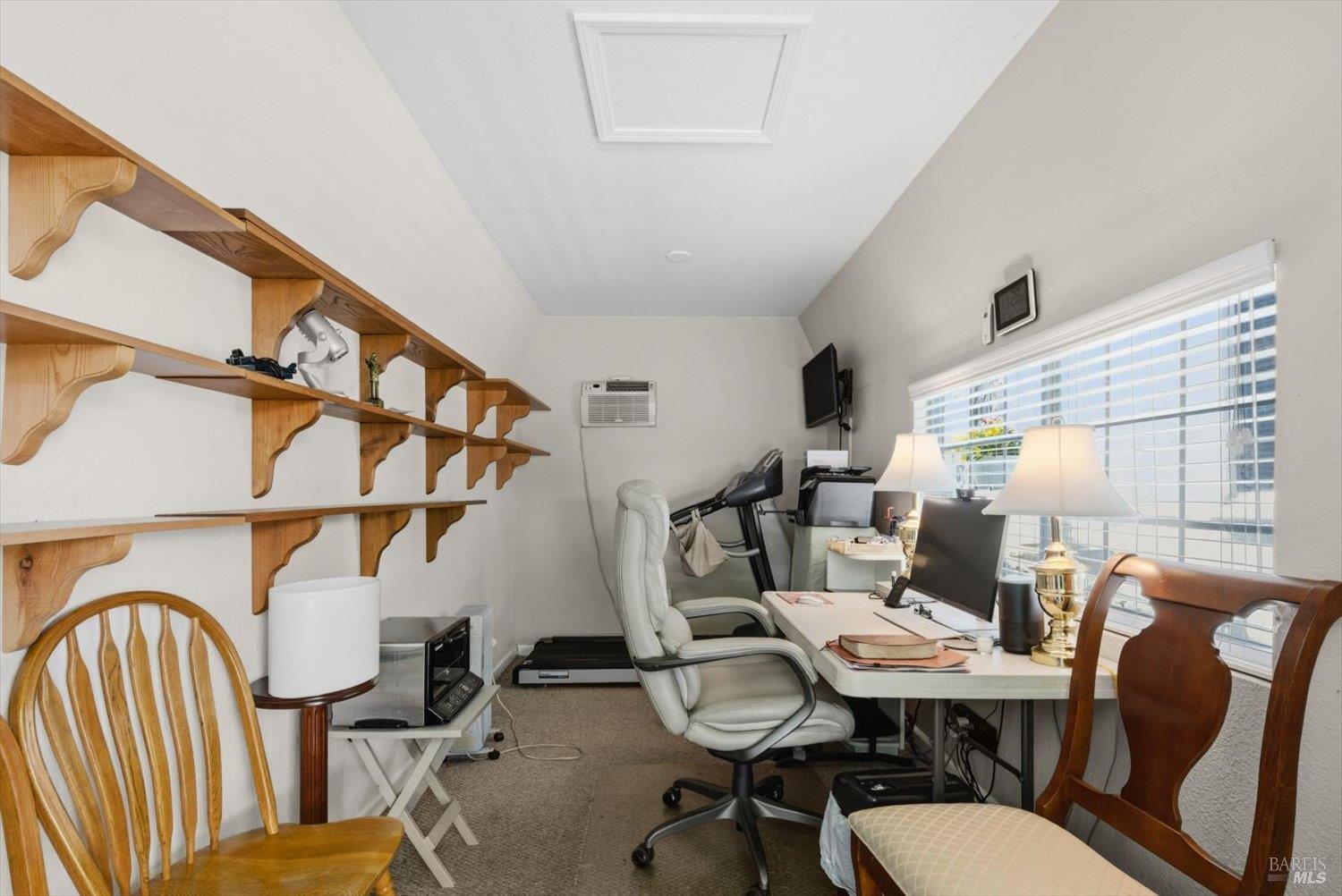 Detail Gallery Image 71 of 87 For 207 Laurelwood Way, Vacaville,  CA 95687 - 3 Beds | 2 Baths