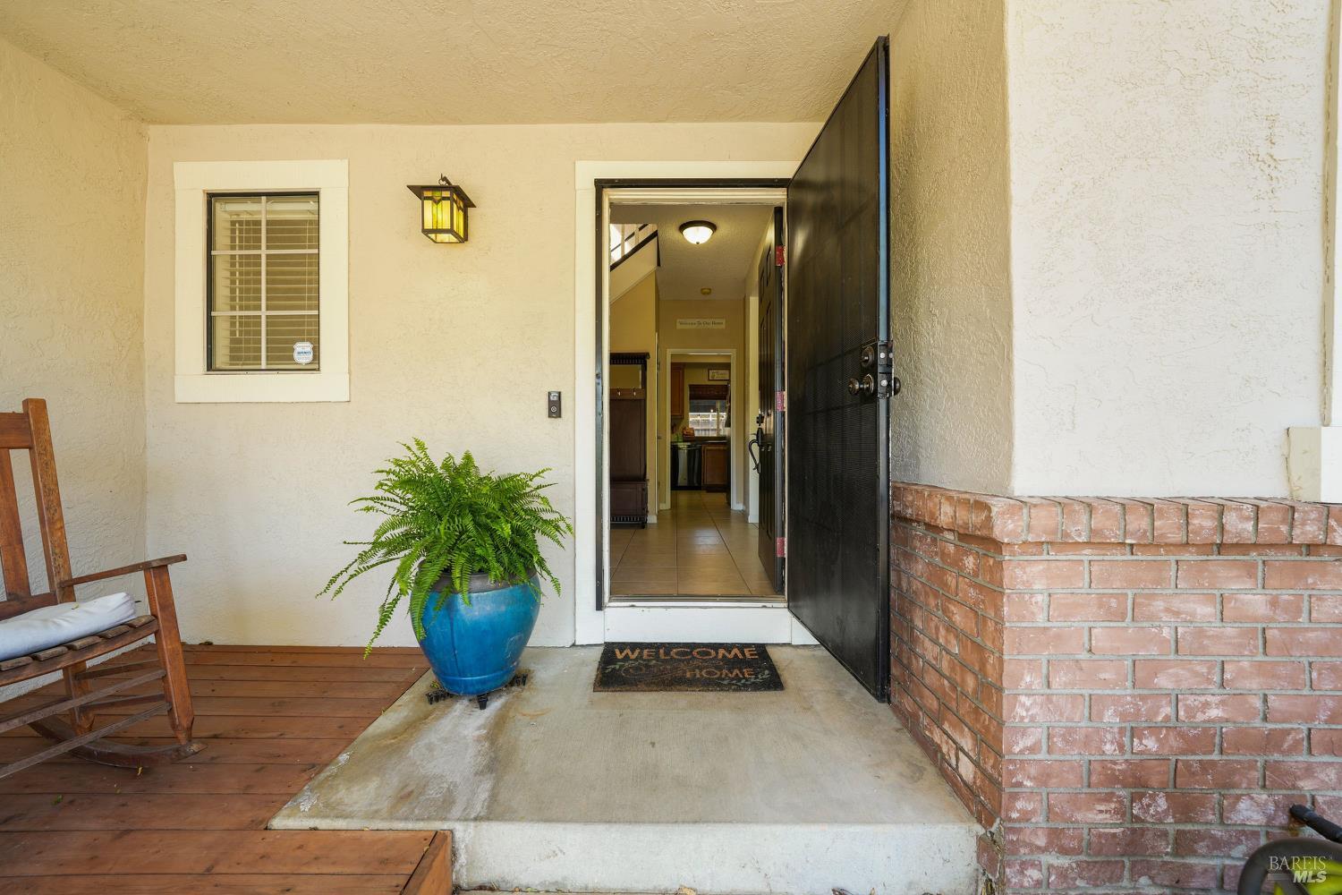 Detail Gallery Image 6 of 39 For 384 Dublin Way, Vacaville,  CA 95688 - 3 Beds | 2/1 Baths