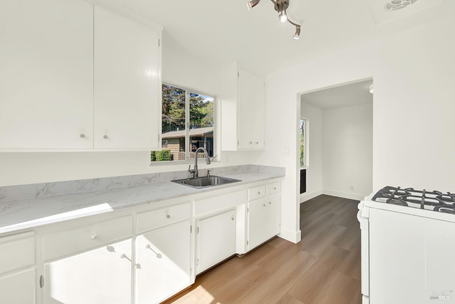 Detail Gallery Image 14 of 31 For 315 Hamilton Dr, Fairfield,  CA 94533 - 2 Beds | 1 Baths