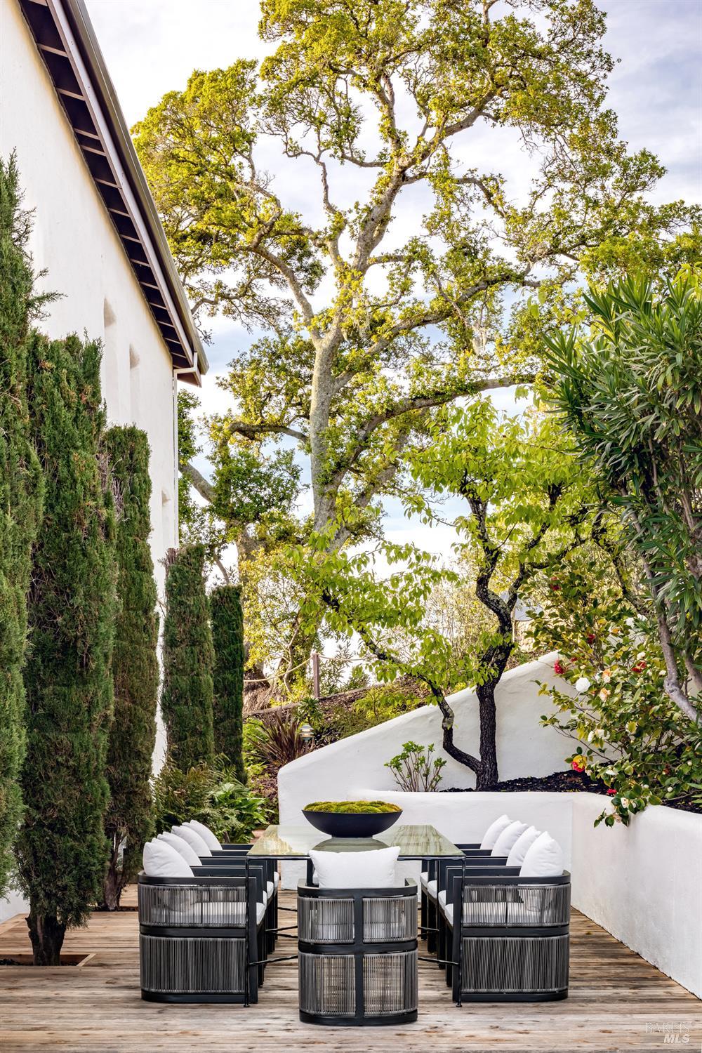 Detail Gallery Image 28 of 56 For 4377 Warm Springs Rd, Glen Ellen,  CA 95442 - 4 Beds | 8/2 Baths