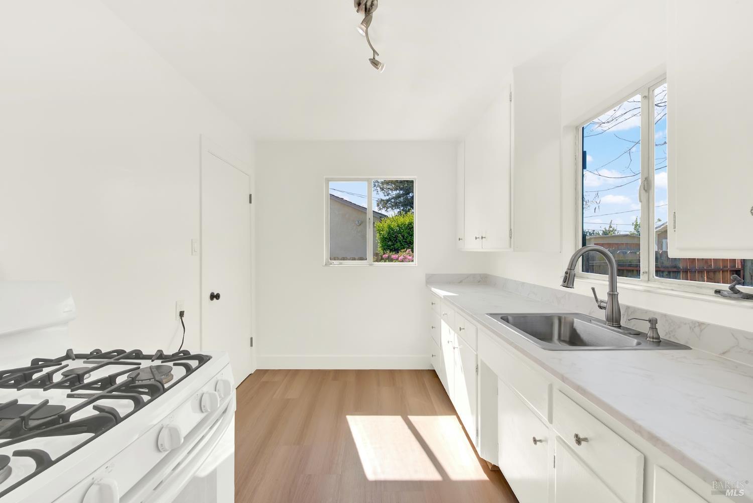 Detail Gallery Image 12 of 31 For 315 Hamilton Dr, Fairfield,  CA 94533 - 2 Beds | 1 Baths