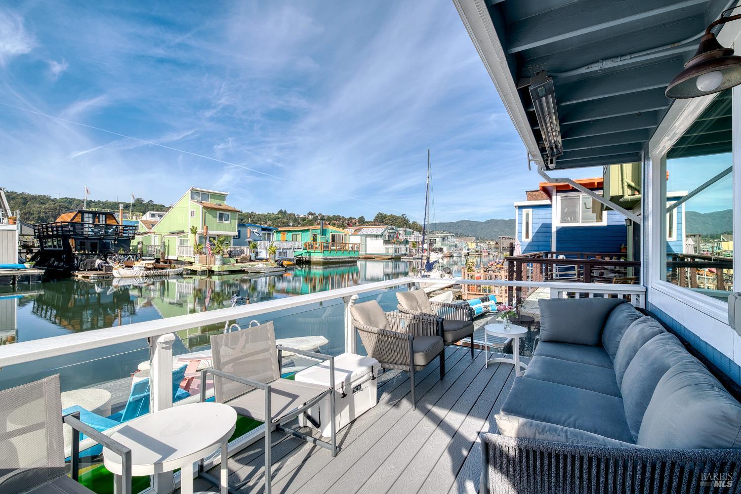 Detail Gallery Image 13 of 34 For 17 East Pier Unkn, Sausalito,  CA 94965 - 2 Beds | 1 Baths