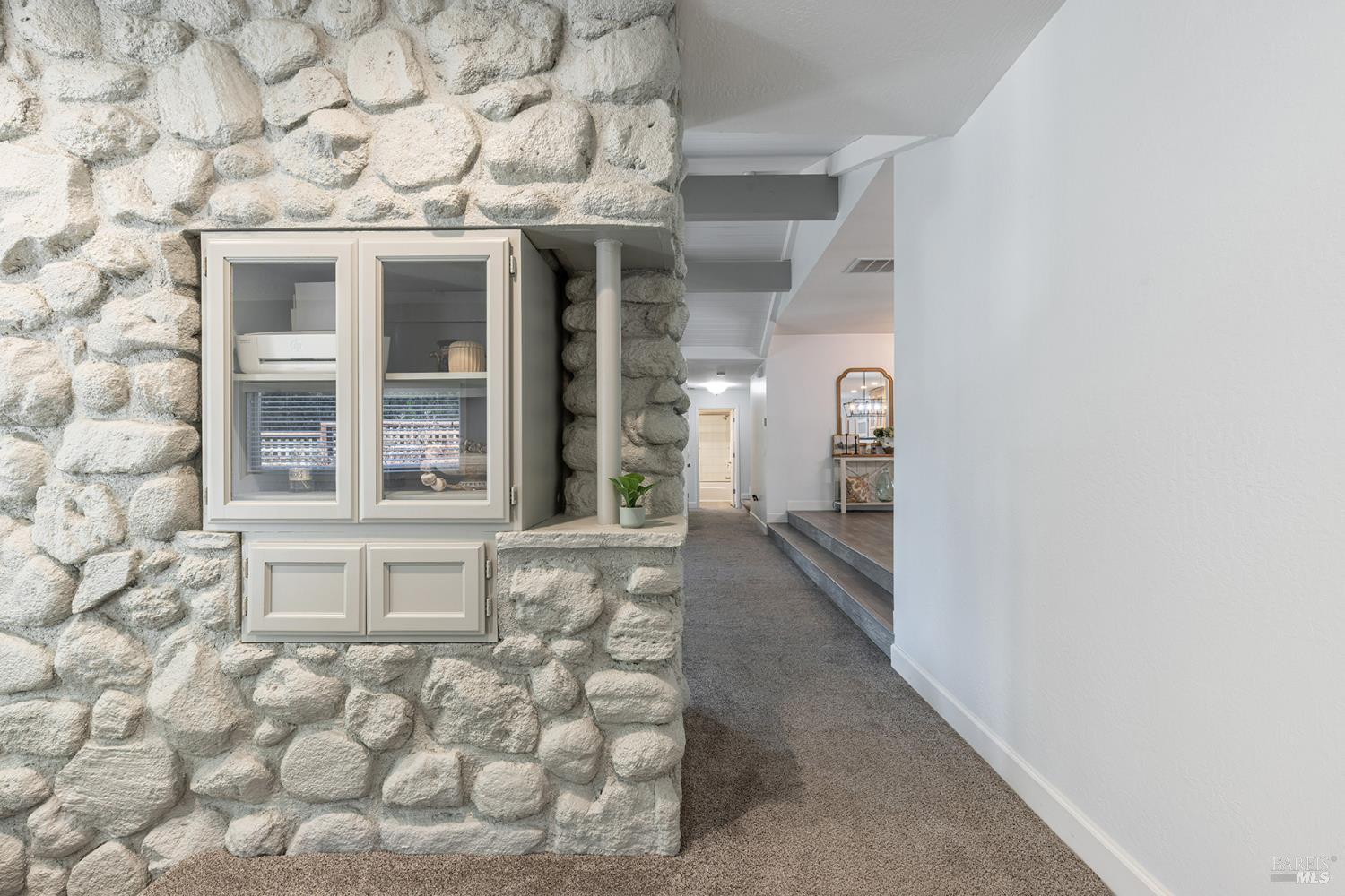 Detail Gallery Image 16 of 46 For 19 Inverness Dr, Napa,  CA 94558 - 3 Beds | 2/1 Baths