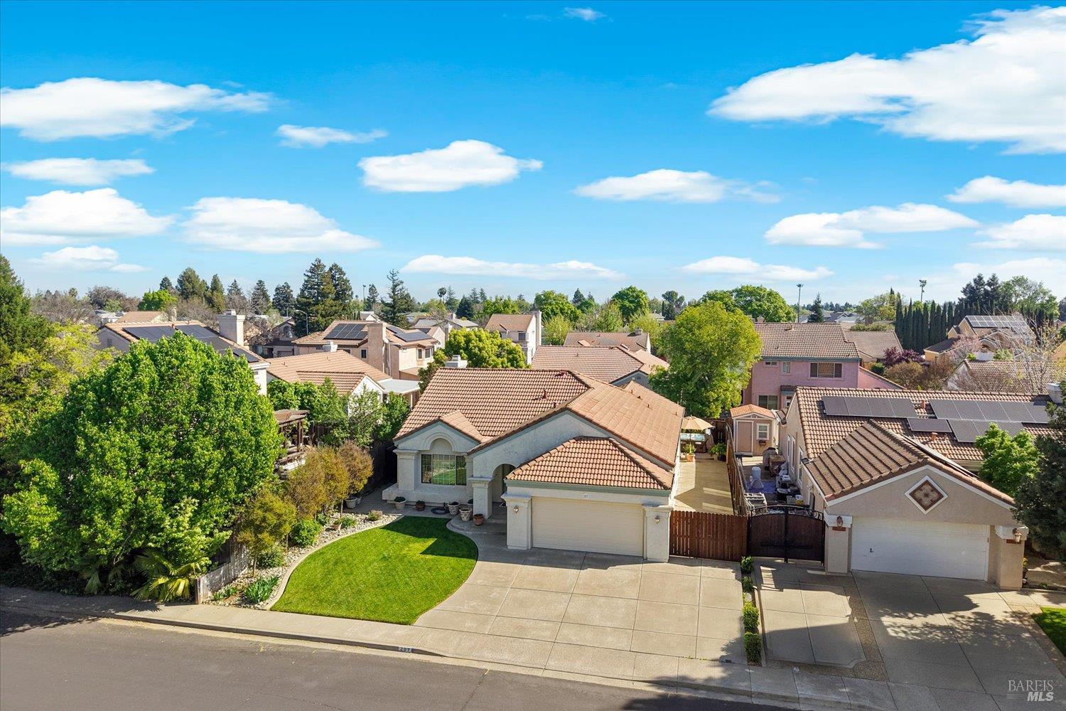 Detail Gallery Image 76 of 87 For 207 Laurelwood Way, Vacaville,  CA 95687 - 3 Beds | 2 Baths