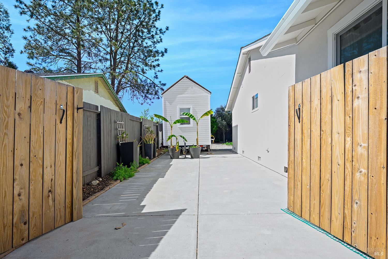 Detail Gallery Image 26 of 28 For 1335 Lupine Rd, Healdsburg,  CA 95448 - 2 Beds | 2 Baths