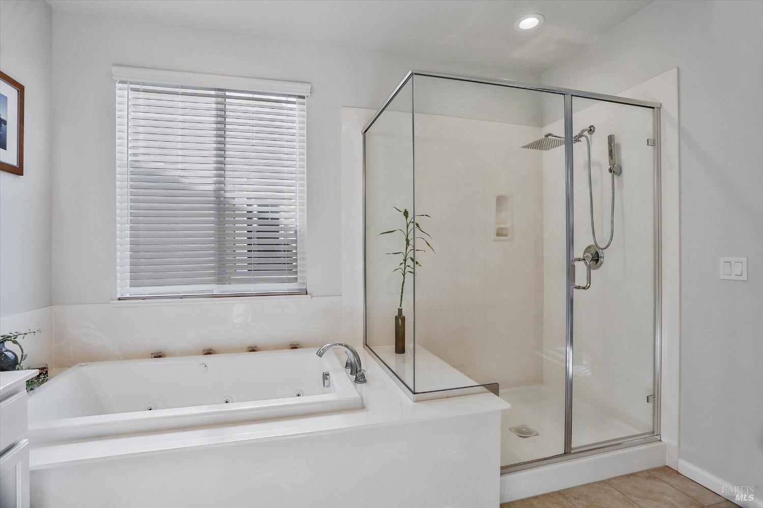 Detail Gallery Image 27 of 41 For 1417 Spur Ln, Fairfield,  CA 94533 - 4 Beds | 3 Baths