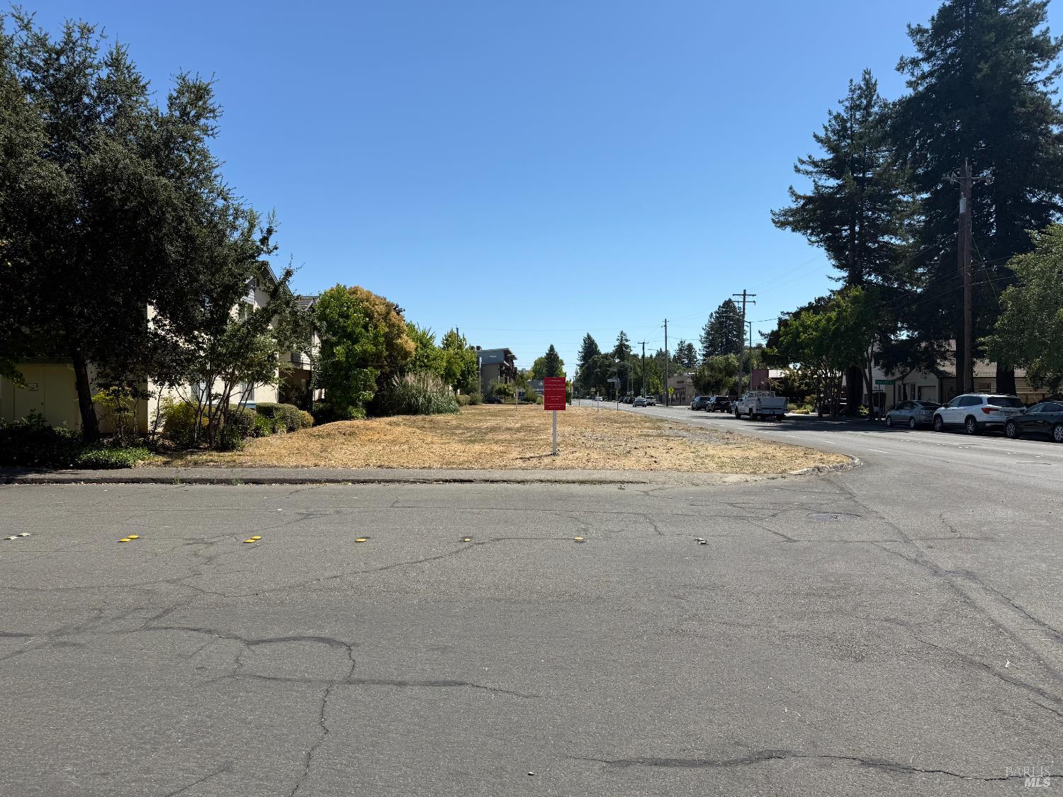 Detail Gallery Image 3 of 8 For 1102 North St, Santa Rosa,  CA 95404 - – Beds | – Baths