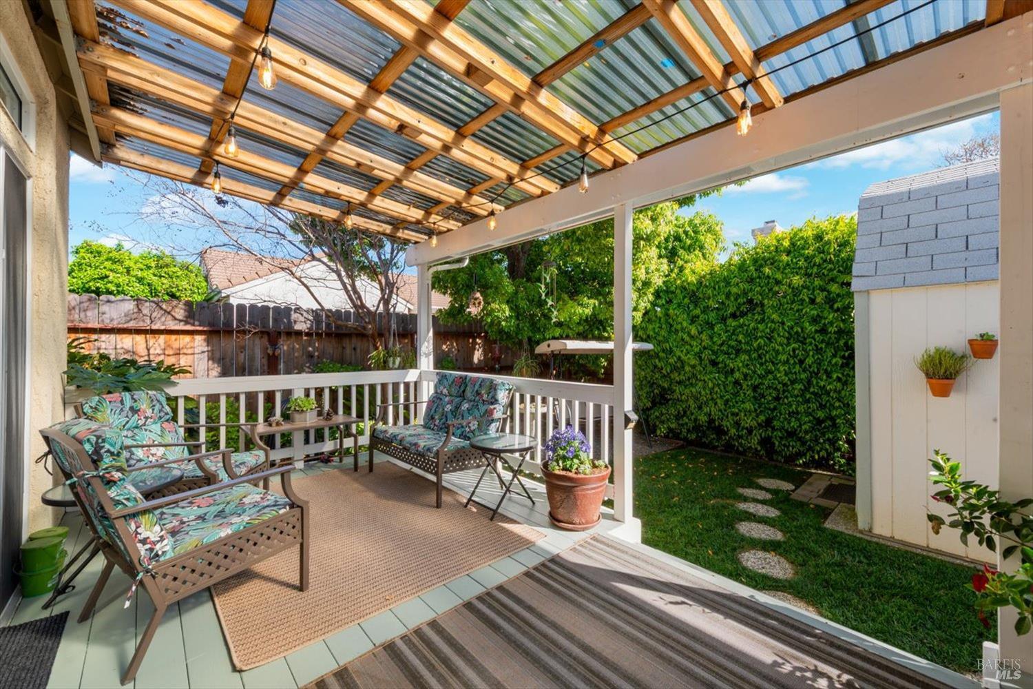 Detail Gallery Image 51 of 87 For 207 Laurelwood Way, Vacaville,  CA 95687 - 3 Beds | 2 Baths