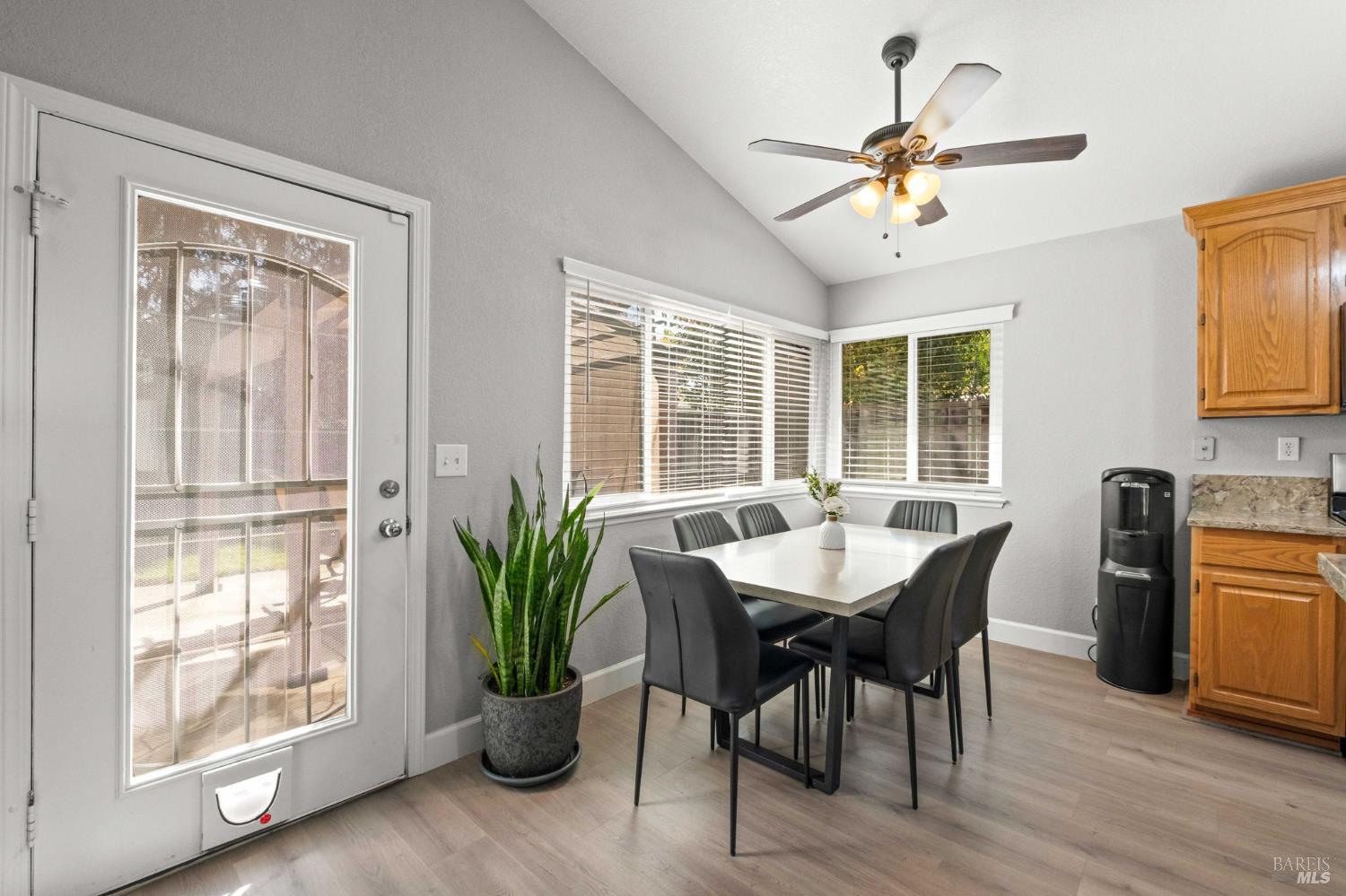 Detail Gallery Image 11 of 36 For 619 Rutgers St, Vacaville,  CA 95687 - 4 Beds | 2 Baths