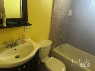 Detail Gallery Image 14 of 23 For 101 Arlington Dr, Petaluma,  CA 94952 - 3 Beds | 2 Baths