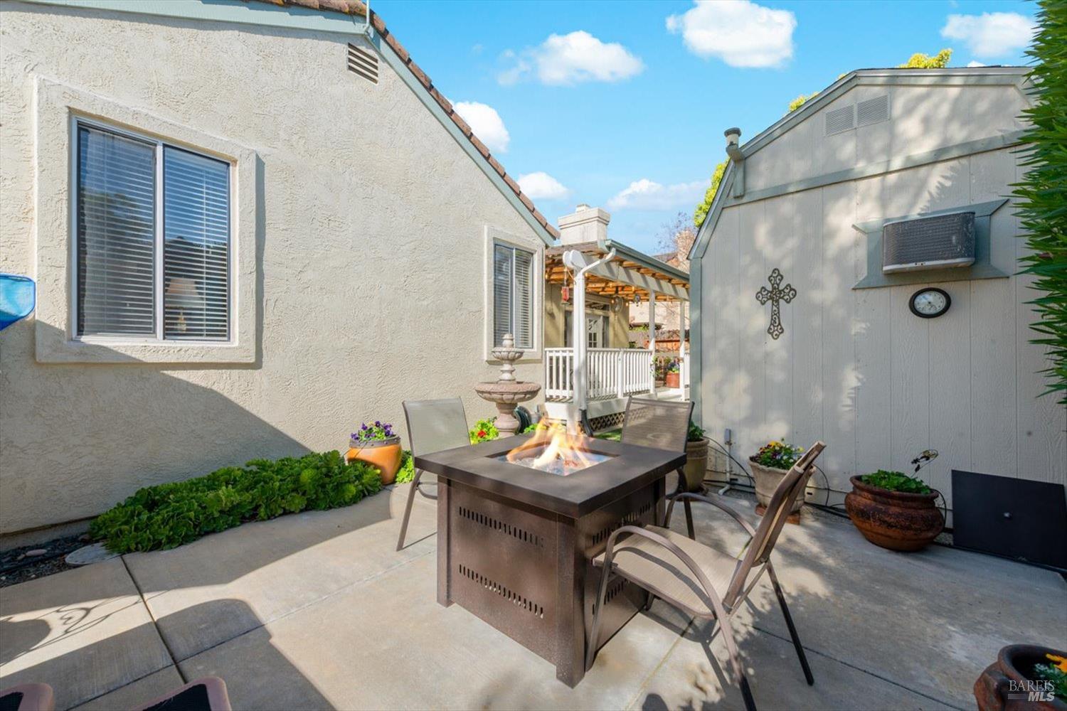 Detail Gallery Image 69 of 87 For 207 Laurelwood Way, Vacaville,  CA 95687 - 3 Beds | 2 Baths