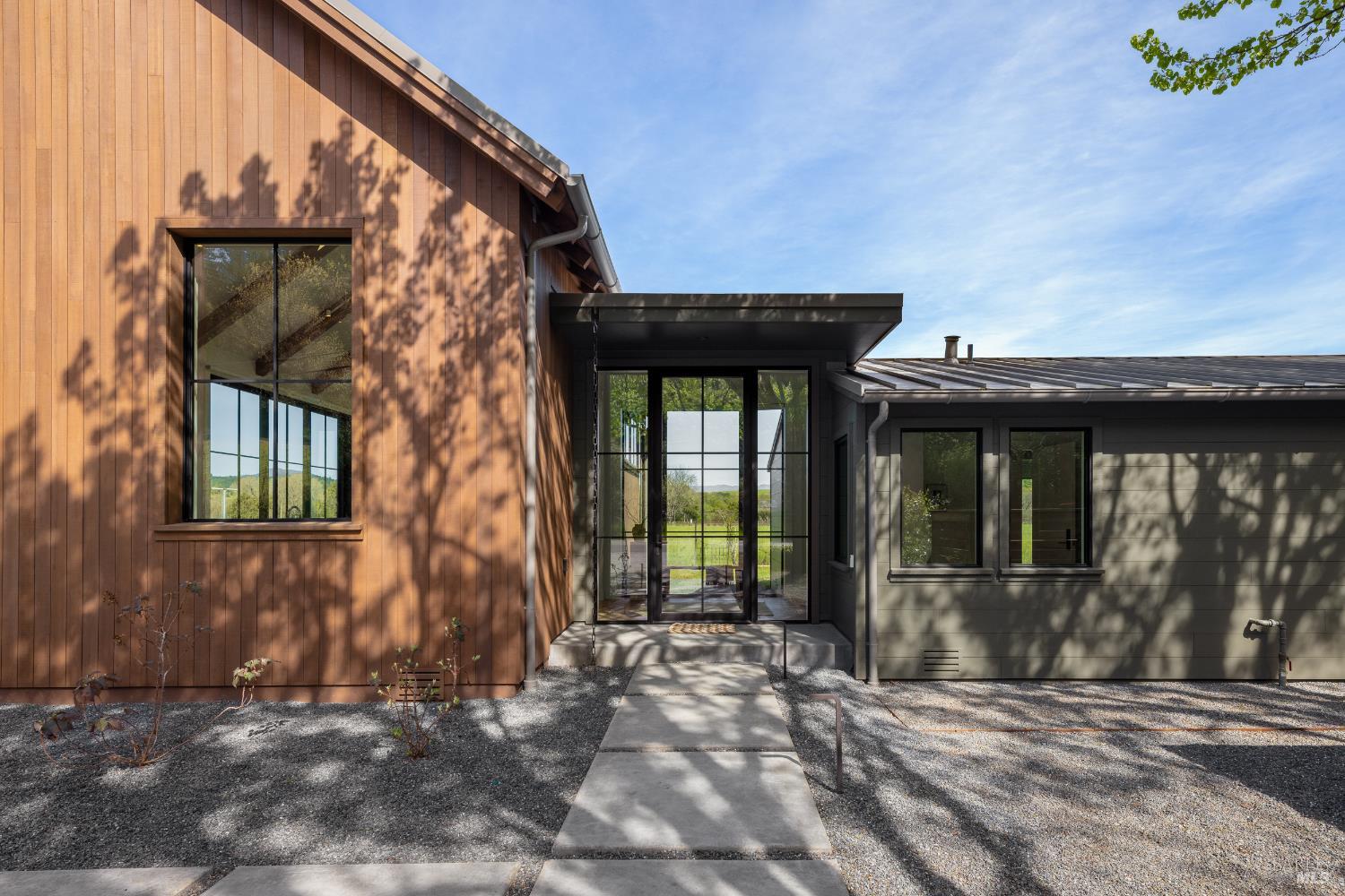 Detail Gallery Image 3 of 47 For 2998 W Dry Creek Rd, Healdsburg,  CA 95448 - 3 Beds | 3 Baths