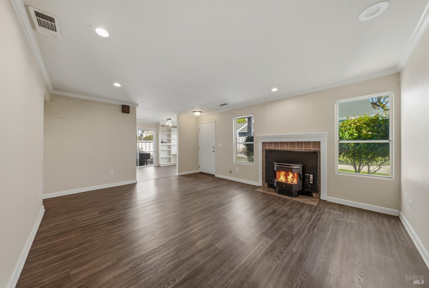 Detail Gallery Image 11 of 48 For 101 Marina Dr, Lakeport,  CA 95453 - 2 Beds | 1/1 Baths