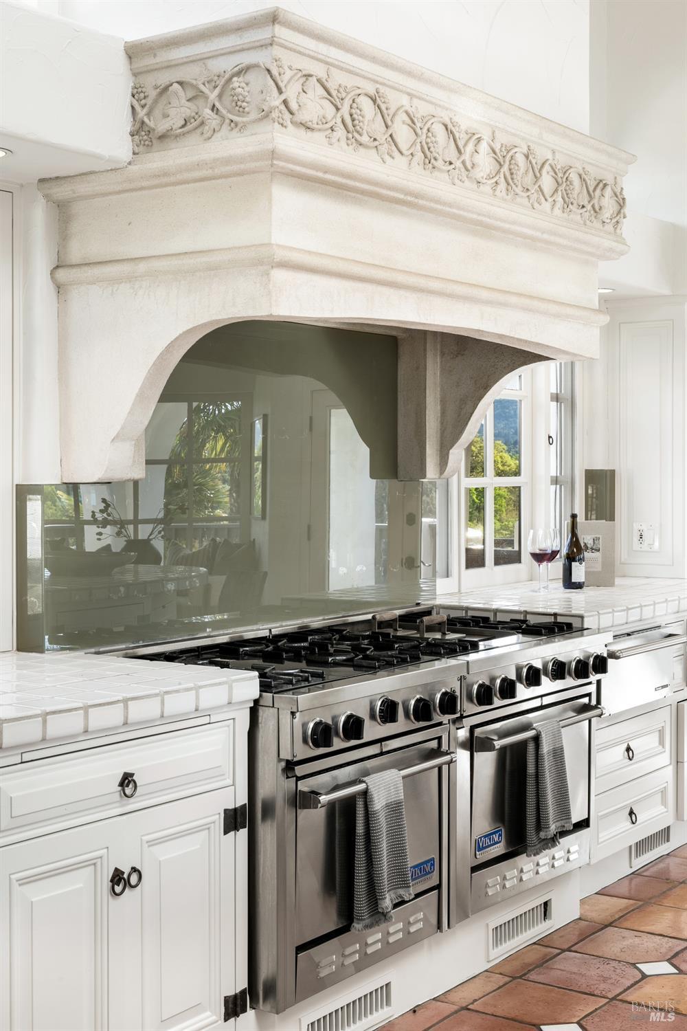 Detail Gallery Image 13 of 56 For 4377 Warm Springs Rd, Glen Ellen,  CA 95442 - 4 Beds | 8/2 Baths