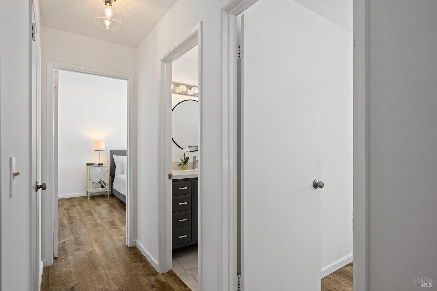 Detail Gallery Image 10 of 28 For 1335 Lupine Rd, Healdsburg,  CA 95448 - 2 Beds | 2 Baths