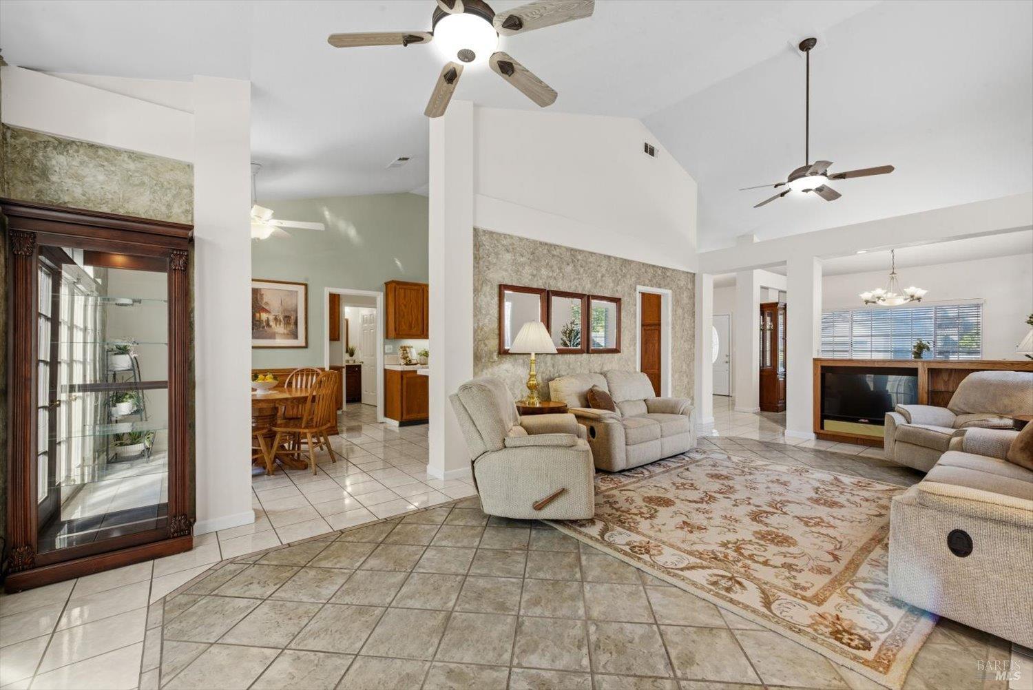 Detail Gallery Image 21 of 87 For 207 Laurelwood Way, Vacaville,  CA 95687 - 3 Beds | 2 Baths