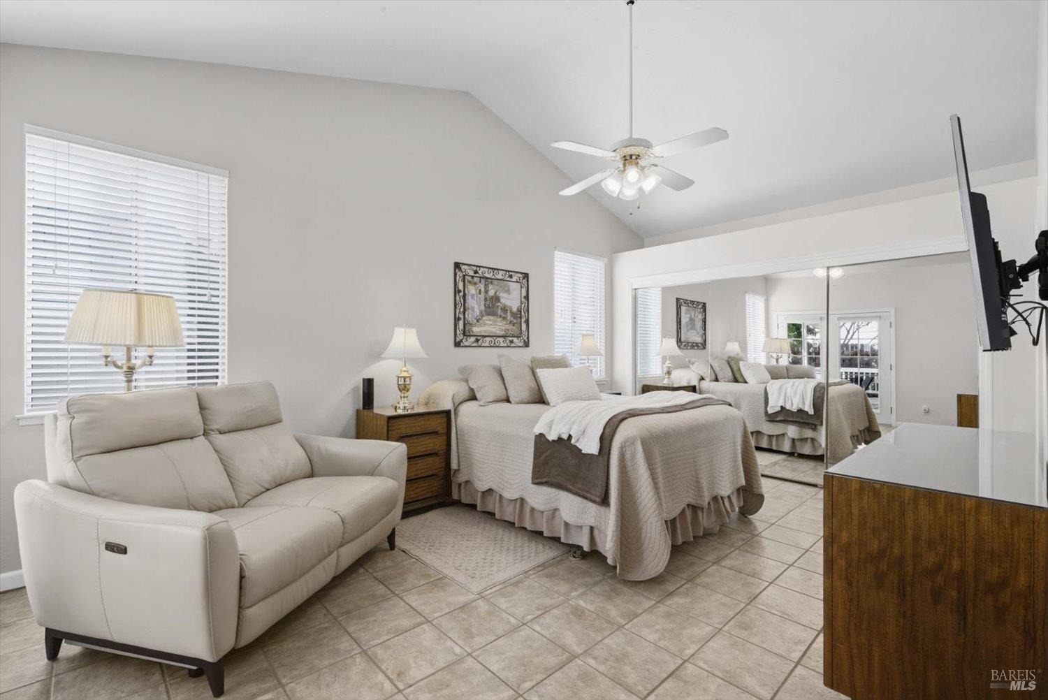 Detail Gallery Image 34 of 87 For 207 Laurelwood Way, Vacaville,  CA 95687 - 3 Beds | 2 Baths