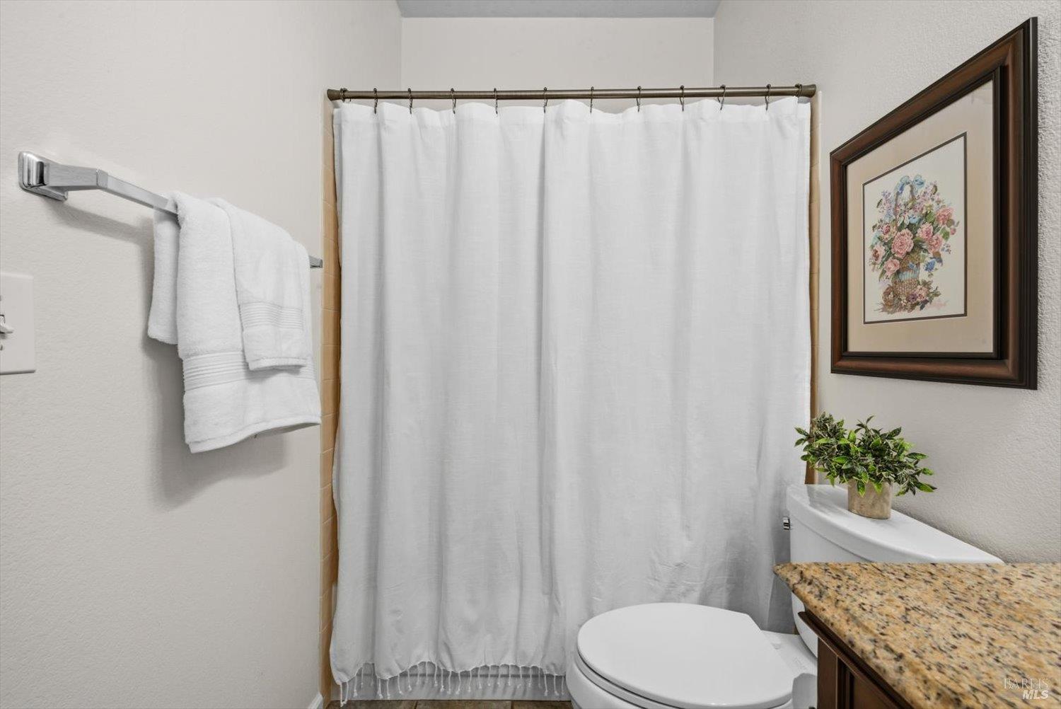 Detail Gallery Image 46 of 87 For 207 Laurelwood Way, Vacaville,  CA 95687 - 3 Beds | 2 Baths