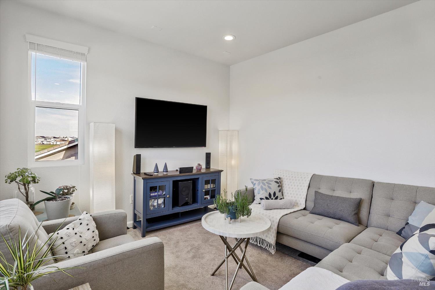 Detail Gallery Image 20 of 41 For 1417 Spur Ln, Fairfield,  CA 94533 - 4 Beds | 3 Baths