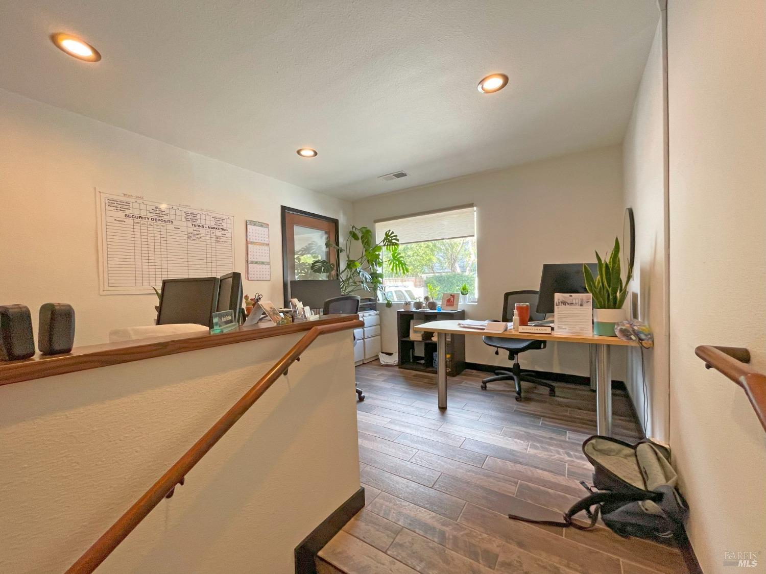 Detail Gallery Image 35 of 37 For 1617 4th St, Santa Rosa,  CA 95404 - – Beds | – Baths