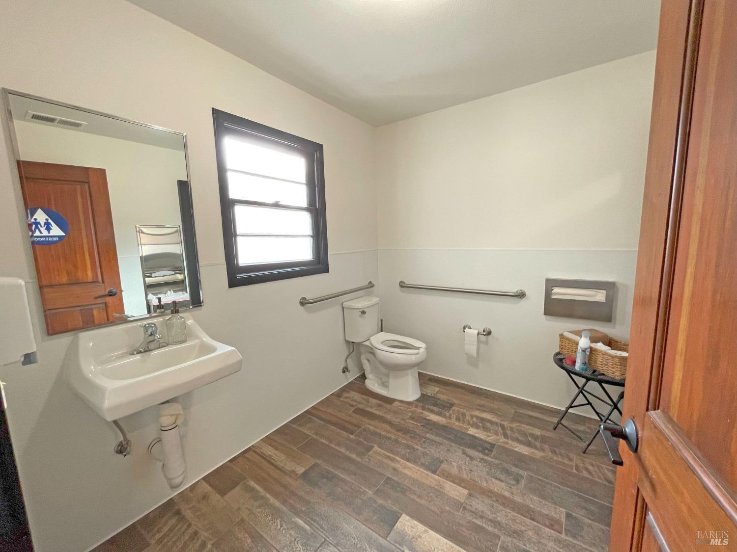 Detail Gallery Image 36 of 37 For 1617 4th St, Santa Rosa,  CA 95404 - – Beds | – Baths