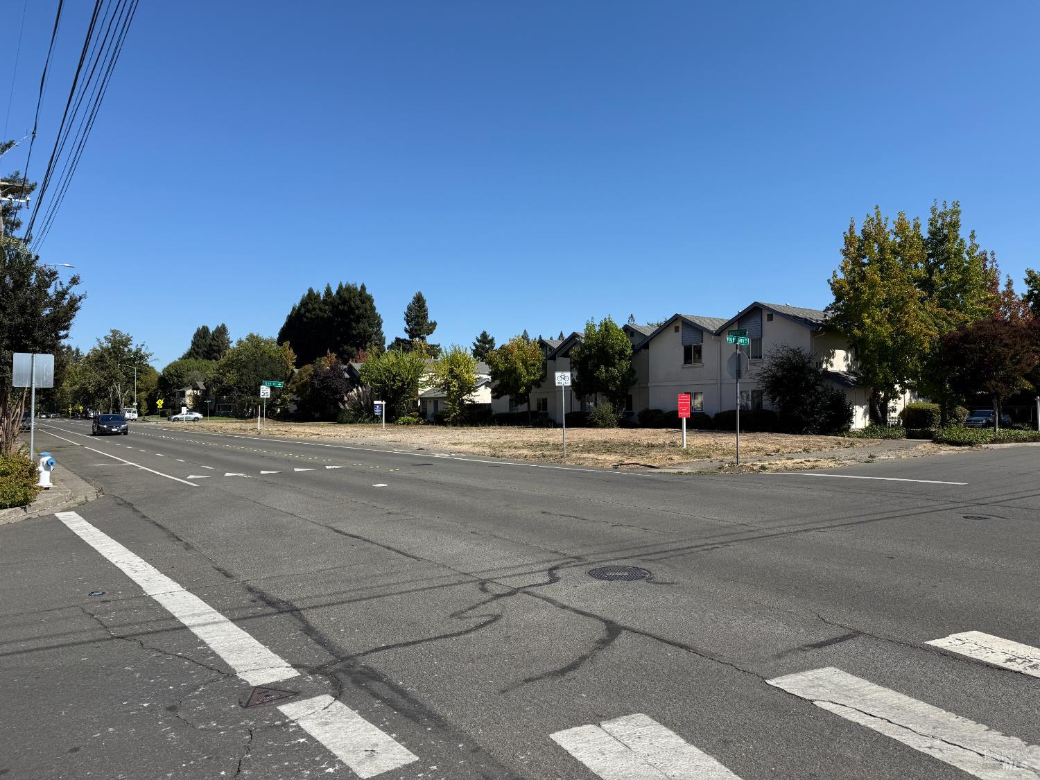 Detail Gallery Image 2 of 8 For 1102 North St, Santa Rosa,  CA 95404 - – Beds | – Baths