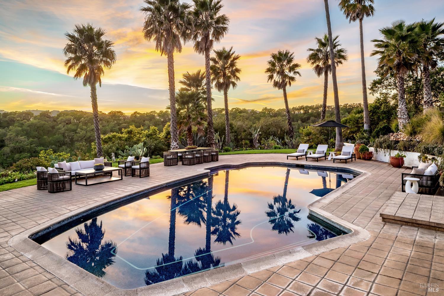 Detail Gallery Image 52 of 56 For 4377 Warm Springs Rd, Glen Ellen,  CA 95442 - 4 Beds | 8/2 Baths