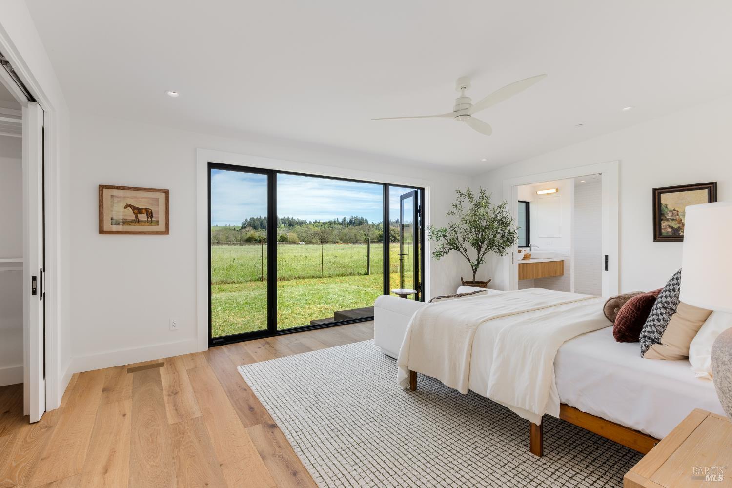 Detail Gallery Image 22 of 47 For 2998 W Dry Creek Rd, Healdsburg,  CA 95448 - 3 Beds | 3 Baths