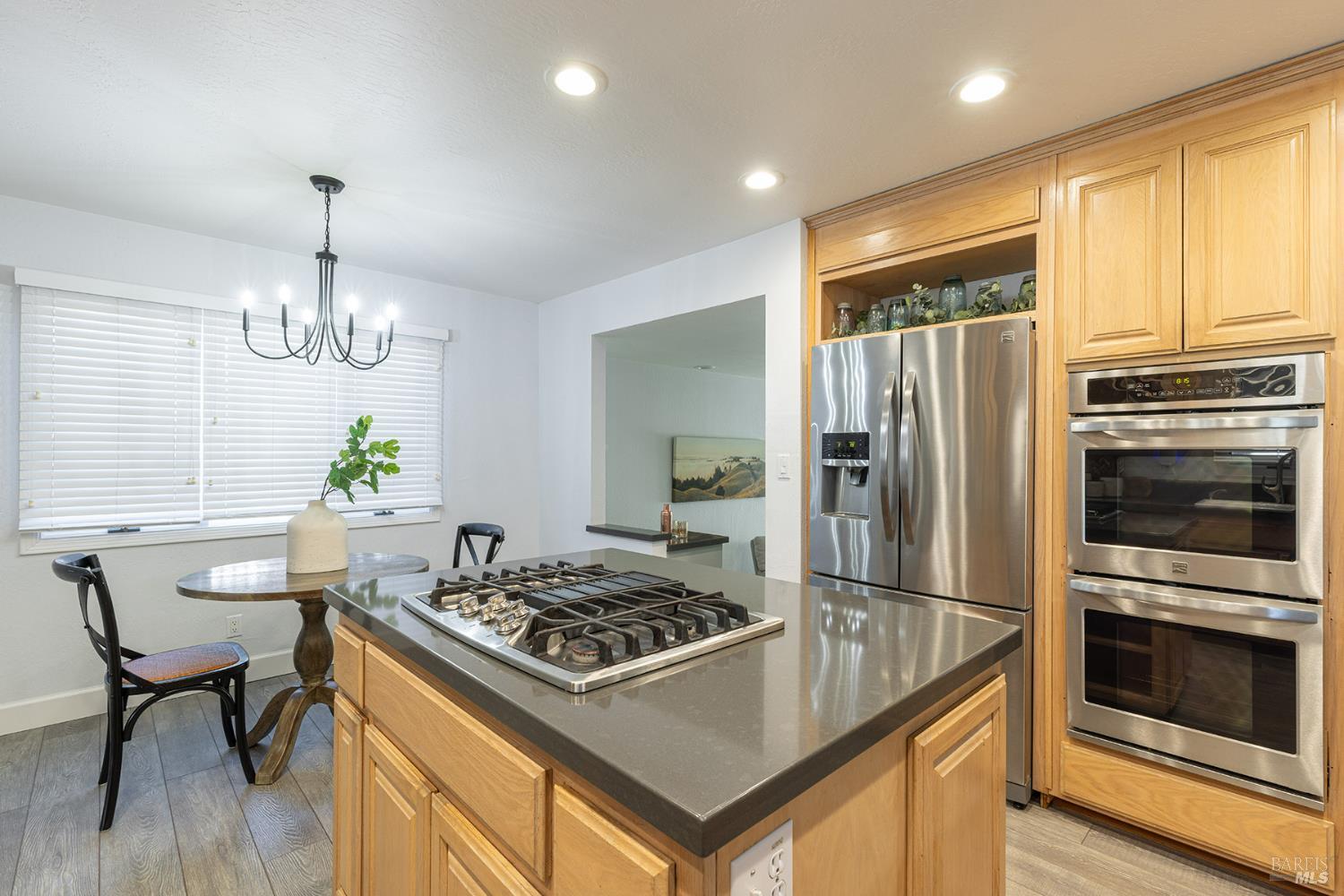 Detail Gallery Image 18 of 46 For 19 Inverness Dr, Napa,  CA 94558 - 3 Beds | 2/1 Baths