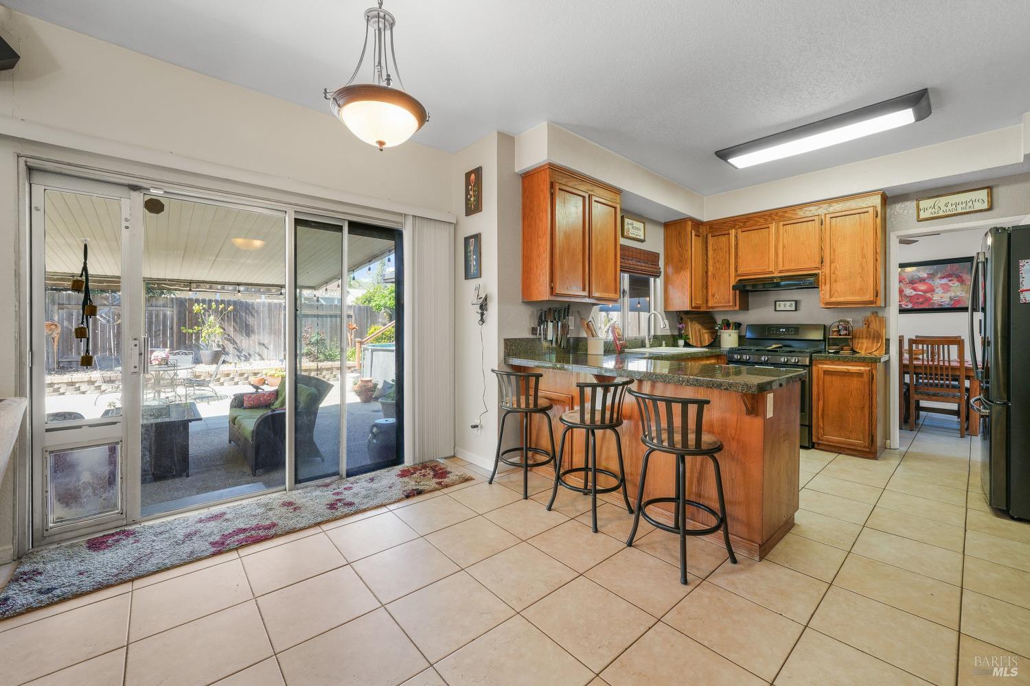 Detail Gallery Image 17 of 39 For 384 Dublin Way, Vacaville,  CA 95688 - 3 Beds | 2/1 Baths