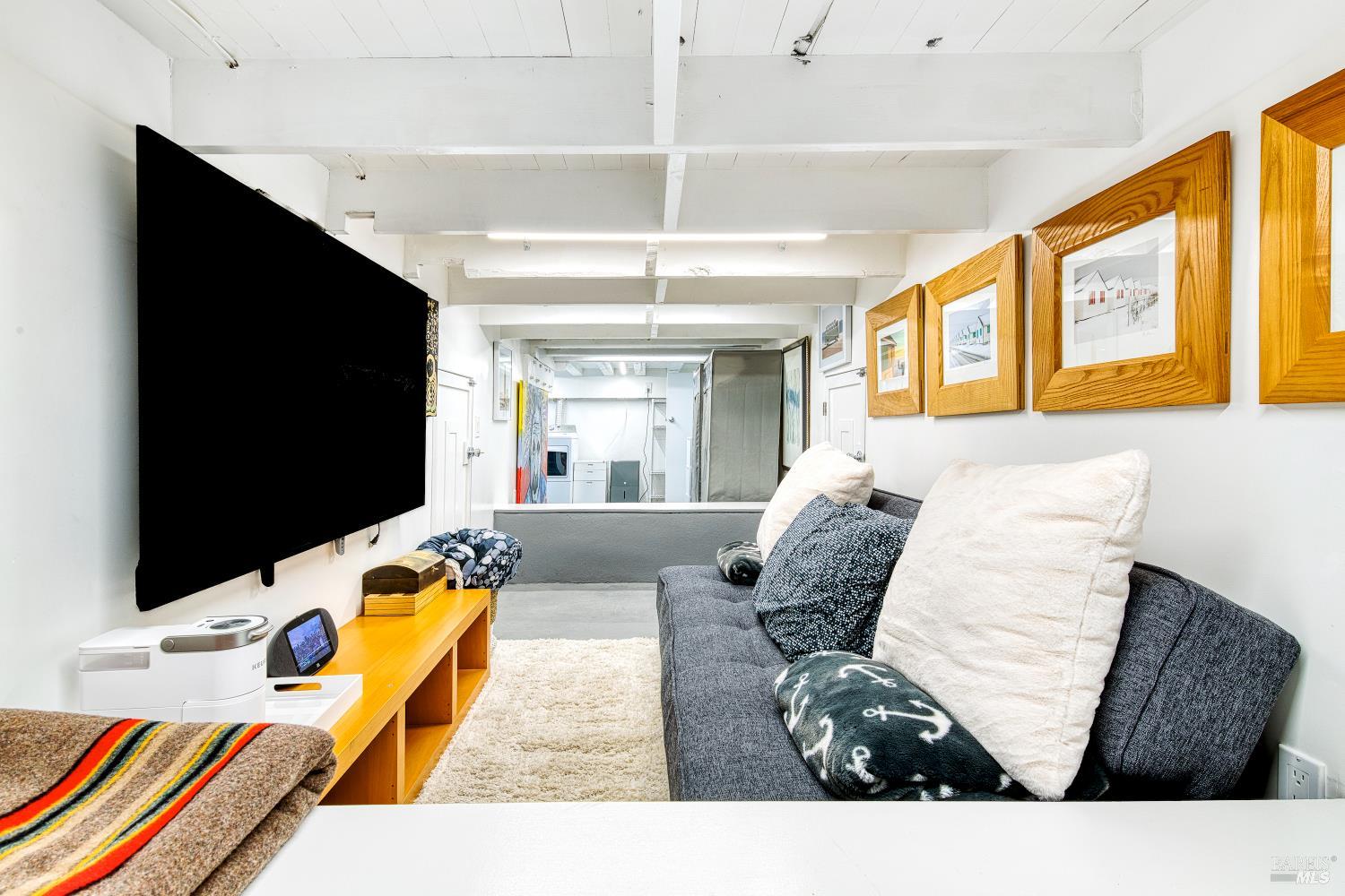 Detail Gallery Image 30 of 34 For 17 East Pier Unkn, Sausalito,  CA 94965 - 2 Beds | 1 Baths