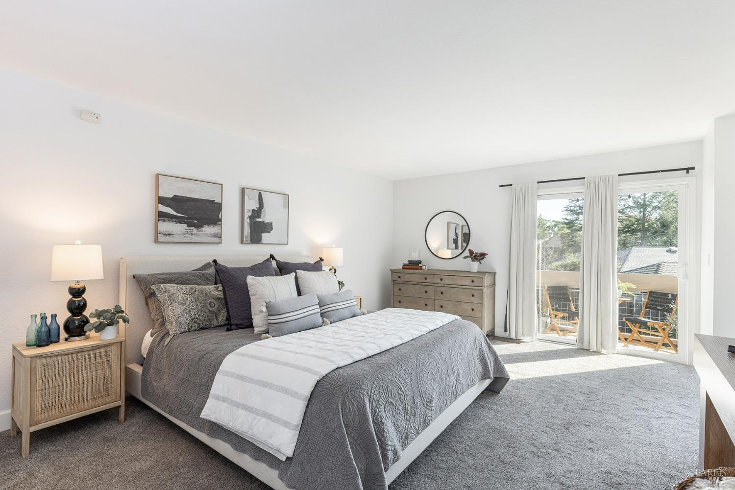 Detail Gallery Image 23 of 46 For 19 Inverness Dr, Napa,  CA 94558 - 3 Beds | 2/1 Baths