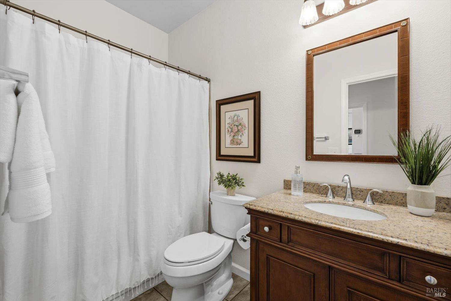Detail Gallery Image 45 of 87 For 207 Laurelwood Way, Vacaville,  CA 95687 - 3 Beds | 2 Baths