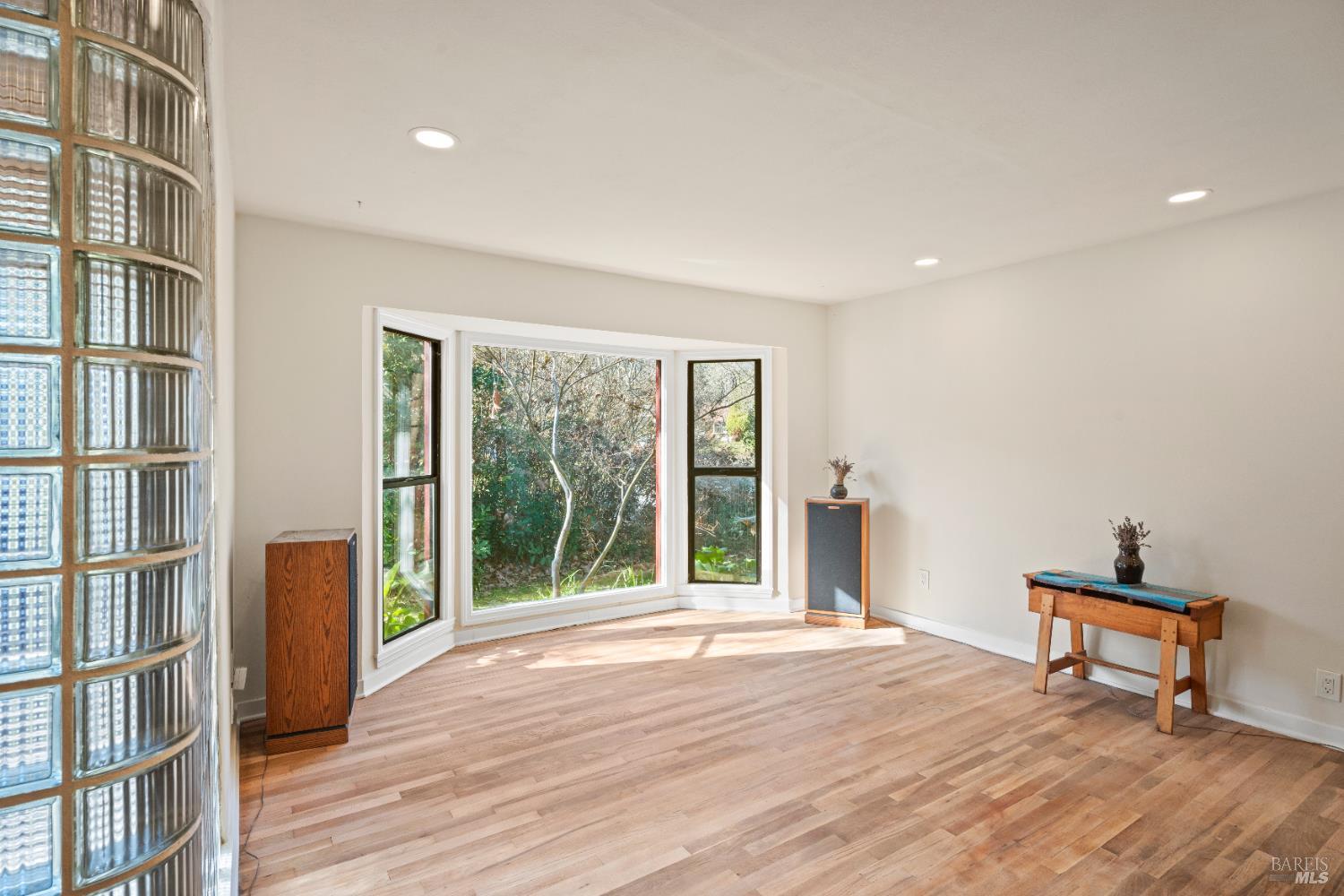 Detail Gallery Image 2 of 17 For 106 Gardens Ave, Ukiah,  CA 95482 - 2 Beds | 1 Baths