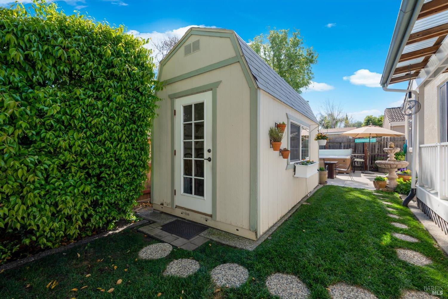 Detail Gallery Image 70 of 87 For 207 Laurelwood Way, Vacaville,  CA 95687 - 3 Beds | 2 Baths