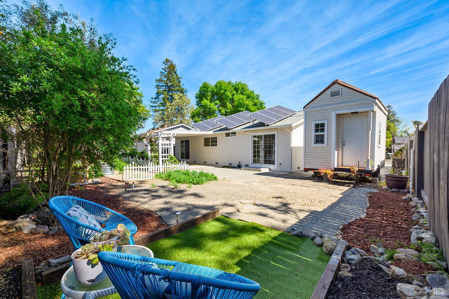 Detail Gallery Image 23 of 28 For 1335 Lupine Rd, Healdsburg,  CA 95448 - 2 Beds | 2 Baths