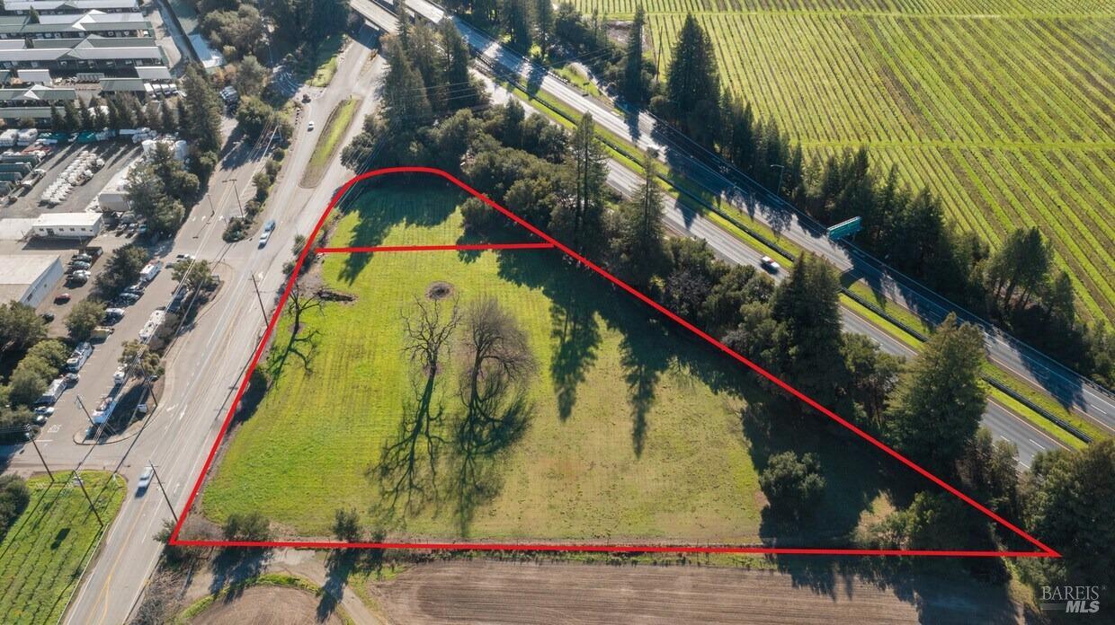 Detail Gallery Image 8 of 9 For 13255 Healdsburg Ave, Healdsburg,  CA 95448 - – Beds | – Baths