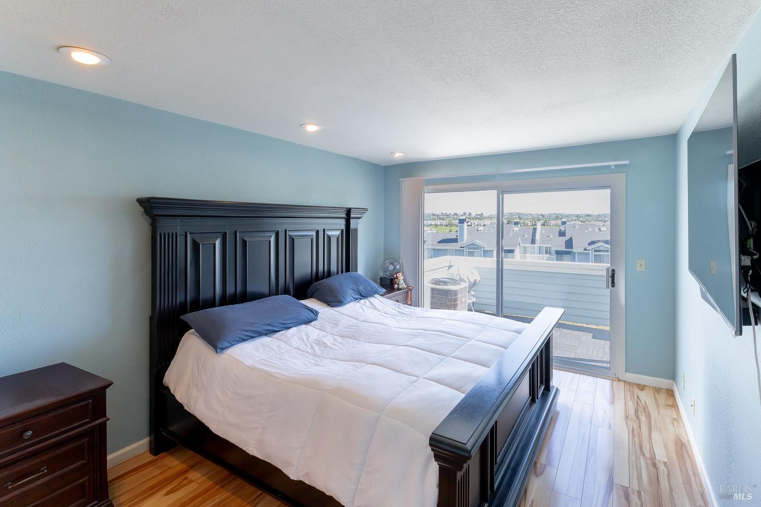 Detail Gallery Image 11 of 35 For 911 Point Reyes Ct #6,  Vallejo,  CA 94591 - 2 Beds | 2 Baths