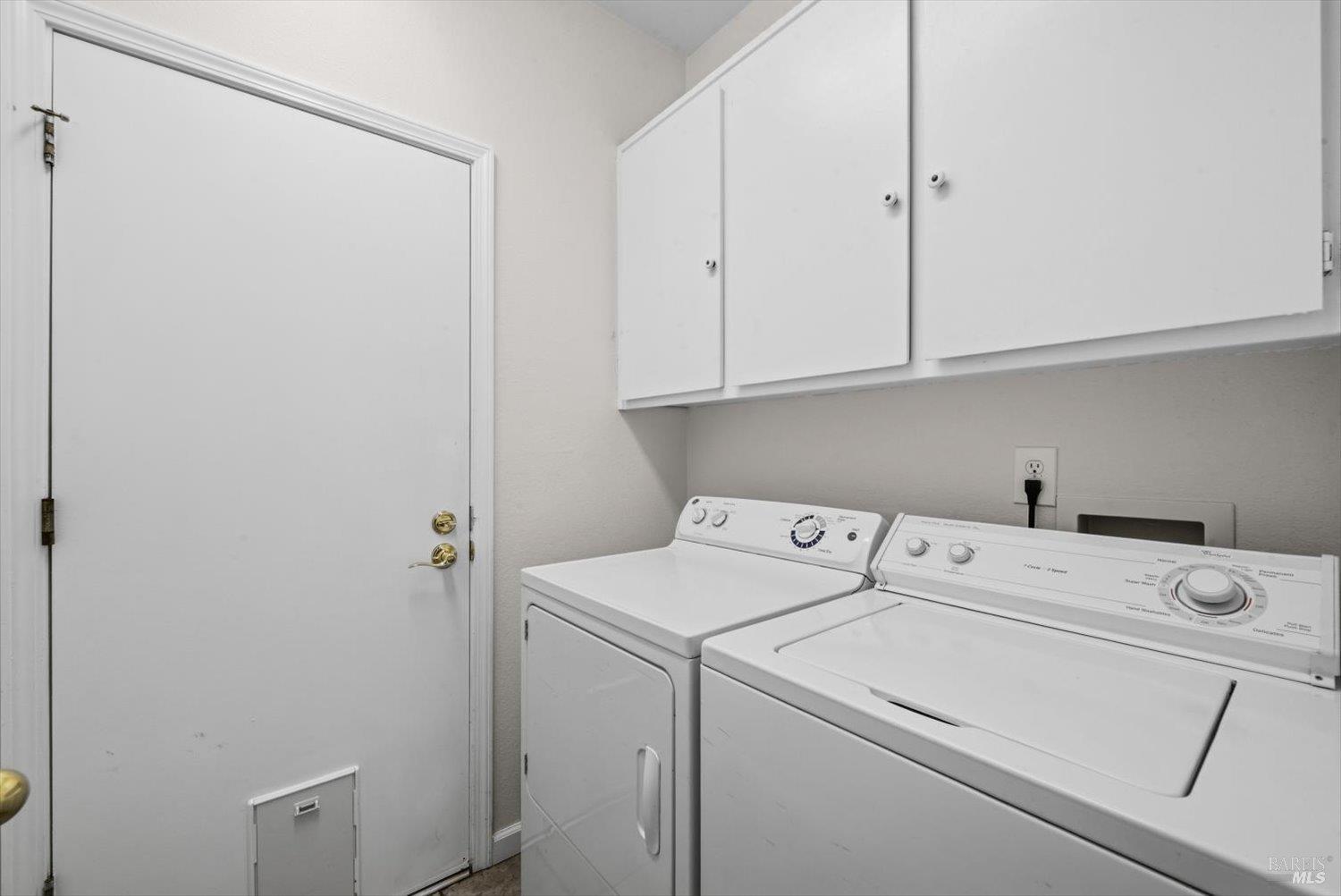 Detail Gallery Image 49 of 87 For 207 Laurelwood Way, Vacaville,  CA 95687 - 3 Beds | 2 Baths