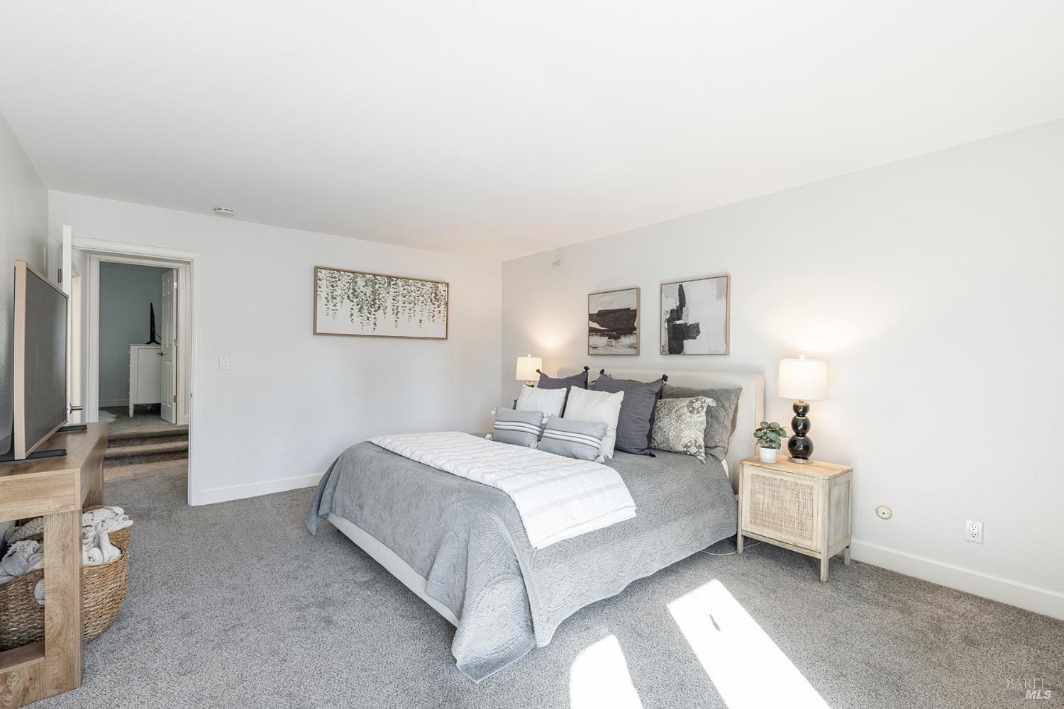 Detail Gallery Image 26 of 46 For 19 Inverness Dr, Napa,  CA 94558 - 3 Beds | 2/1 Baths