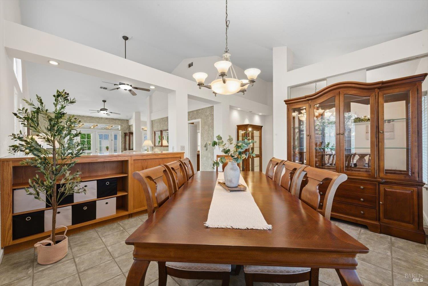 Detail Gallery Image 13 of 87 For 207 Laurelwood Way, Vacaville,  CA 95687 - 3 Beds | 2 Baths