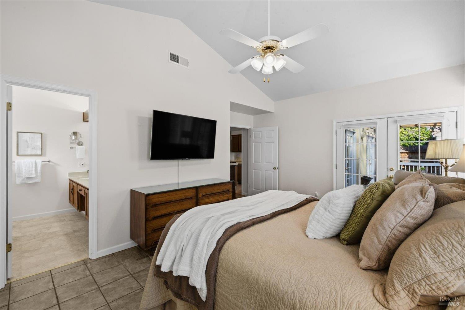 Detail Gallery Image 37 of 87 For 207 Laurelwood Way, Vacaville,  CA 95687 - 3 Beds | 2 Baths