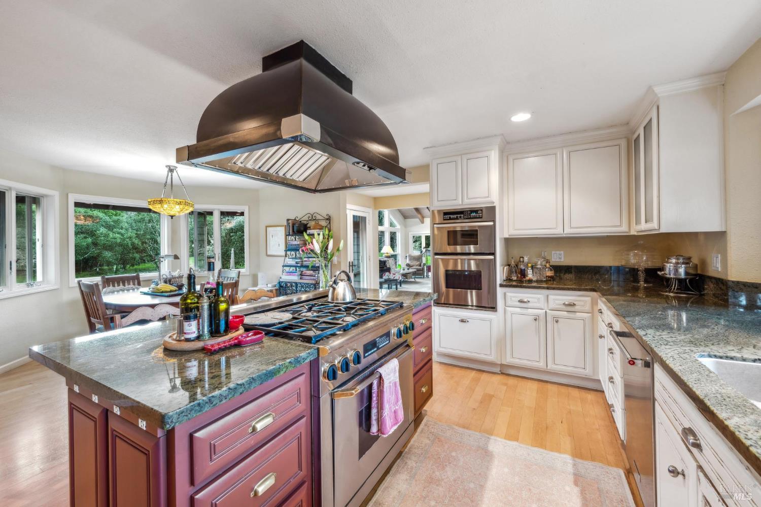 Detail Gallery Image 10 of 28 For 2220 Grove St, Sonoma,  CA 95476 - 3 Beds | 2/1 Baths