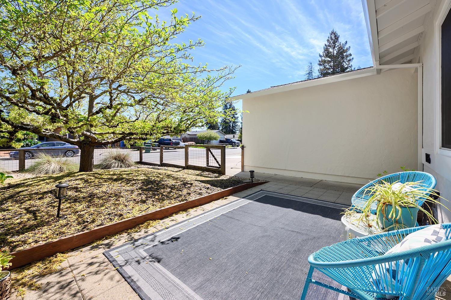 Detail Gallery Image 27 of 28 For 1335 Lupine Rd, Healdsburg,  CA 95448 - 2 Beds | 2 Baths