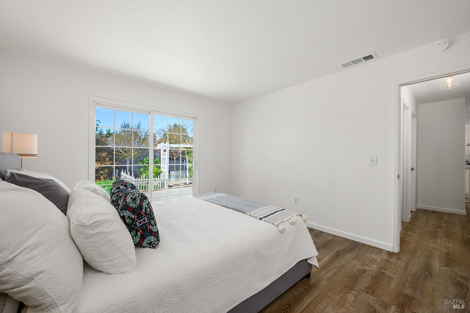 Detail Gallery Image 17 of 28 For 1335 Lupine Rd, Healdsburg,  CA 95448 - 2 Beds | 2 Baths