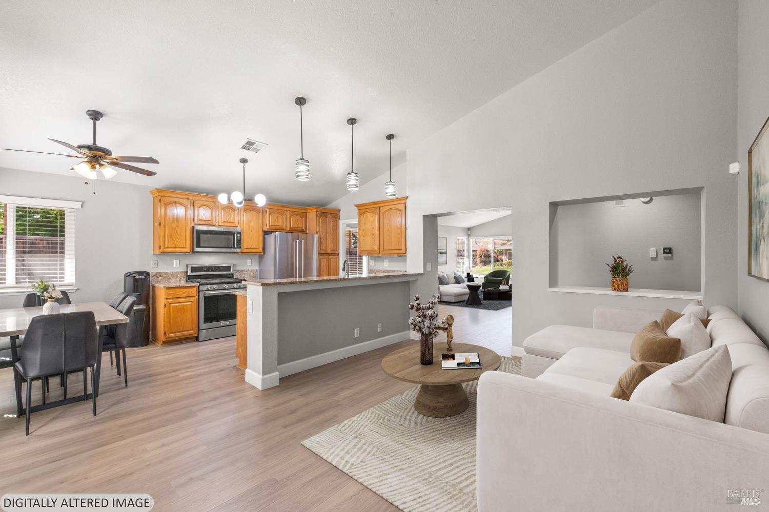 Detail Gallery Image 12 of 36 For 619 Rutgers St, Vacaville,  CA 95687 - 4 Beds | 2 Baths